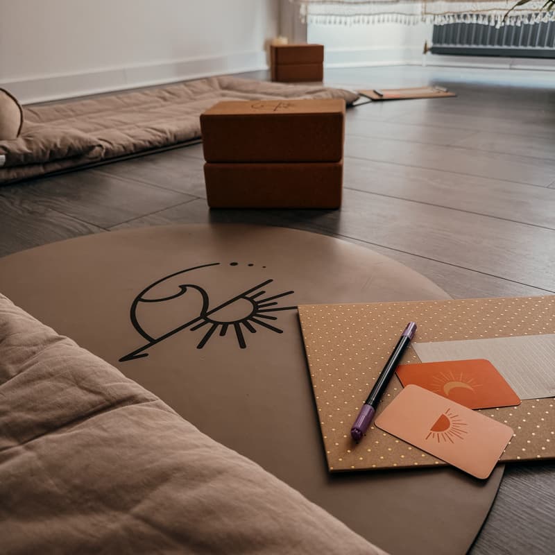 Cover Image for Prenatal Yoga