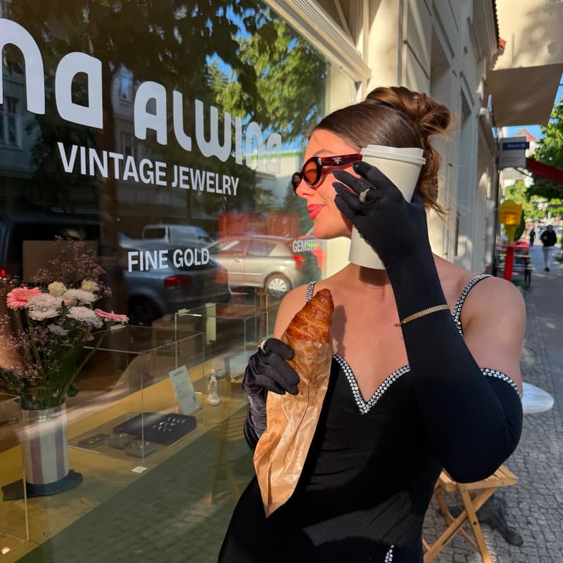 Cover Image for 🍾 Aperitivo at Nina's 🥂