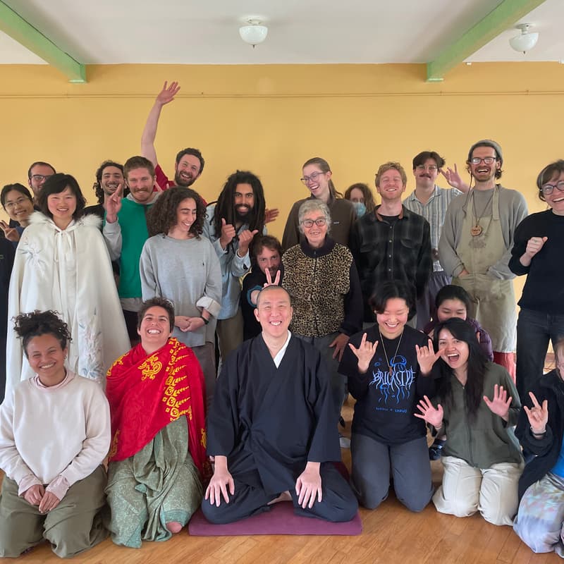 Cover Image for Exploring the Future of the Dharma in America: Honoring Tradition, Meeting the Moment