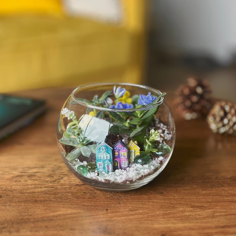 Cover Image for LPL Creator's Night: San Francisco Garden Terrarium Workshop