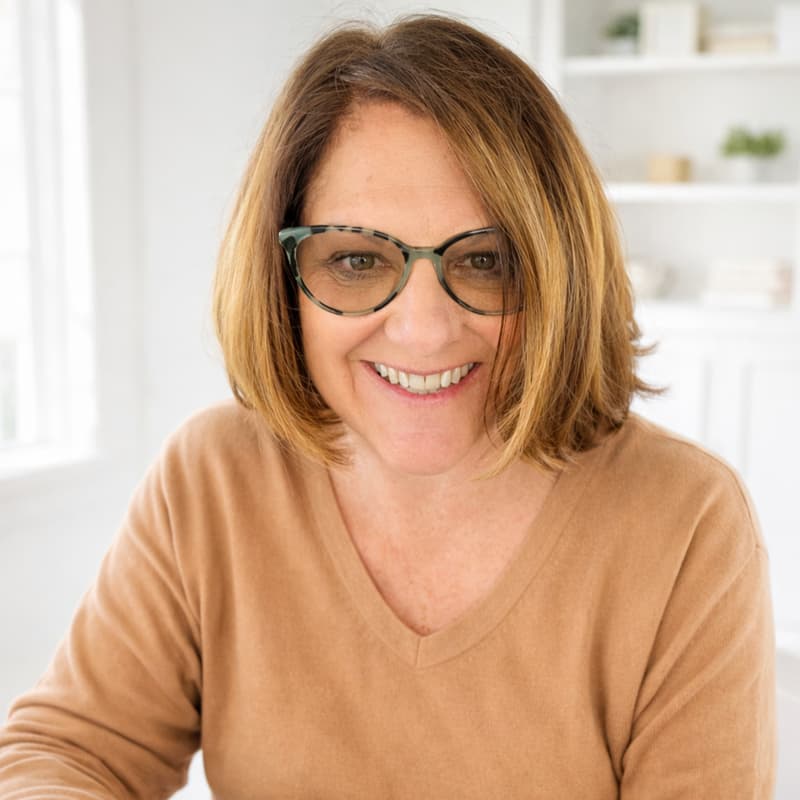 Cover Image for 3 Keys to Turn Your Experience Into a Lifestyle Business