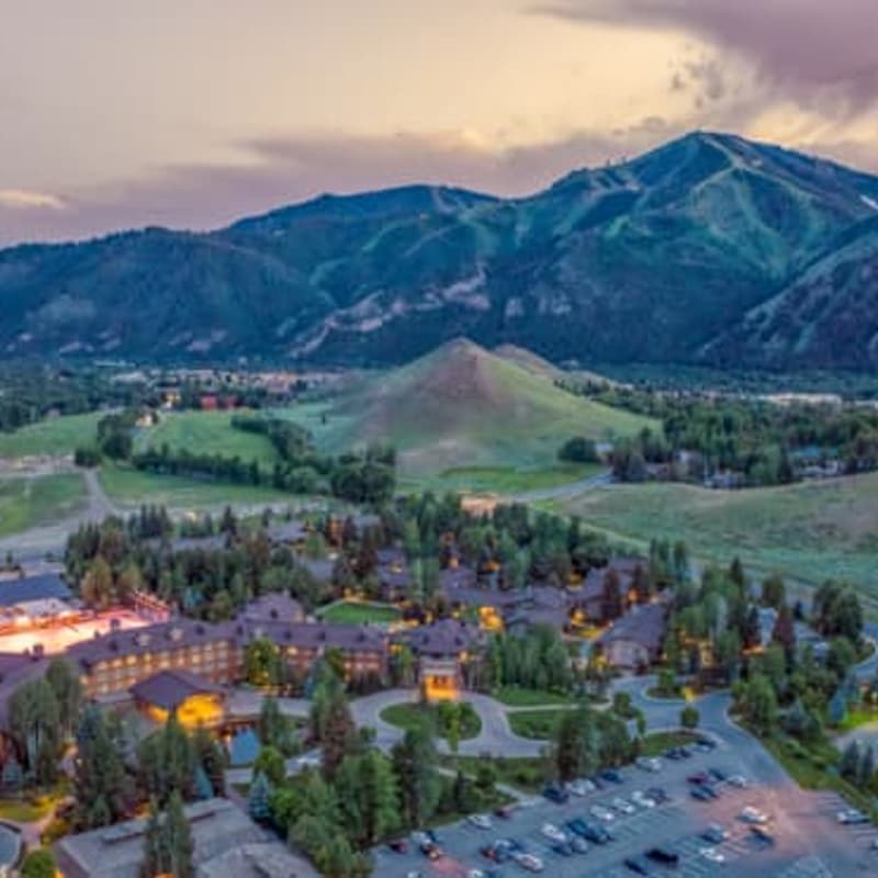 Cover Image for The Sun Valley Forum: Mobilizing For Resilience