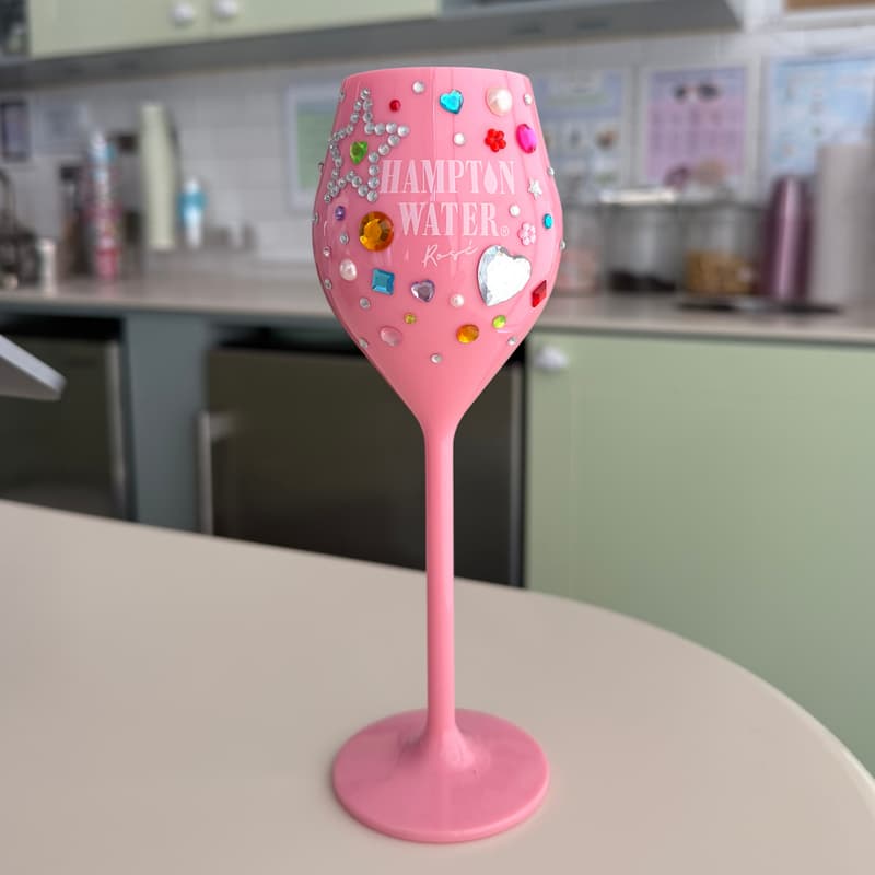 Cover Image for bedazzle & bevs w/ @hamptonwater