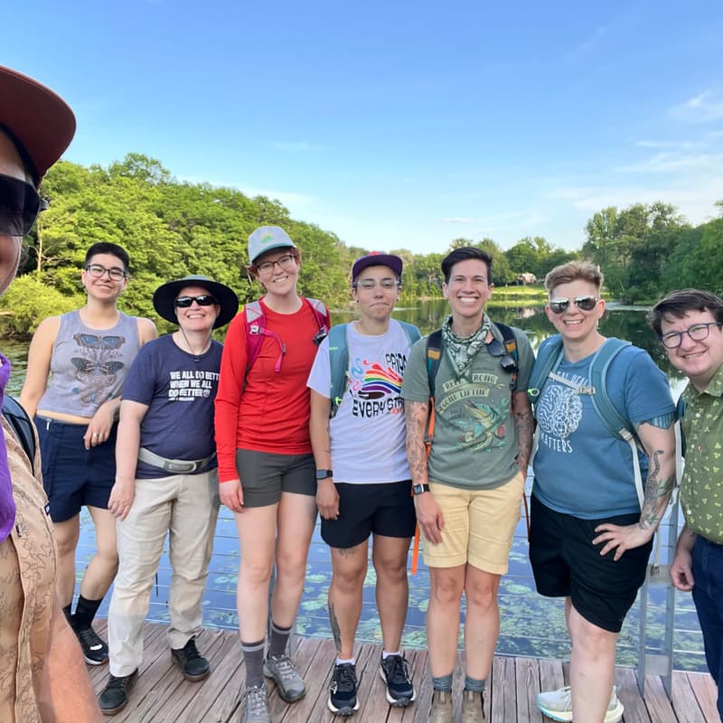 Cover Image for Lakeside Stroll & Community Hang - Wisconsin