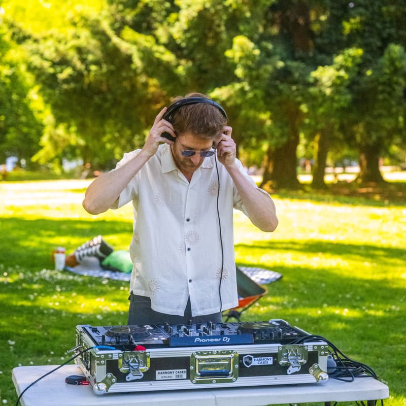 Cover Image for Light Beam Dance With DJ Niz Dass