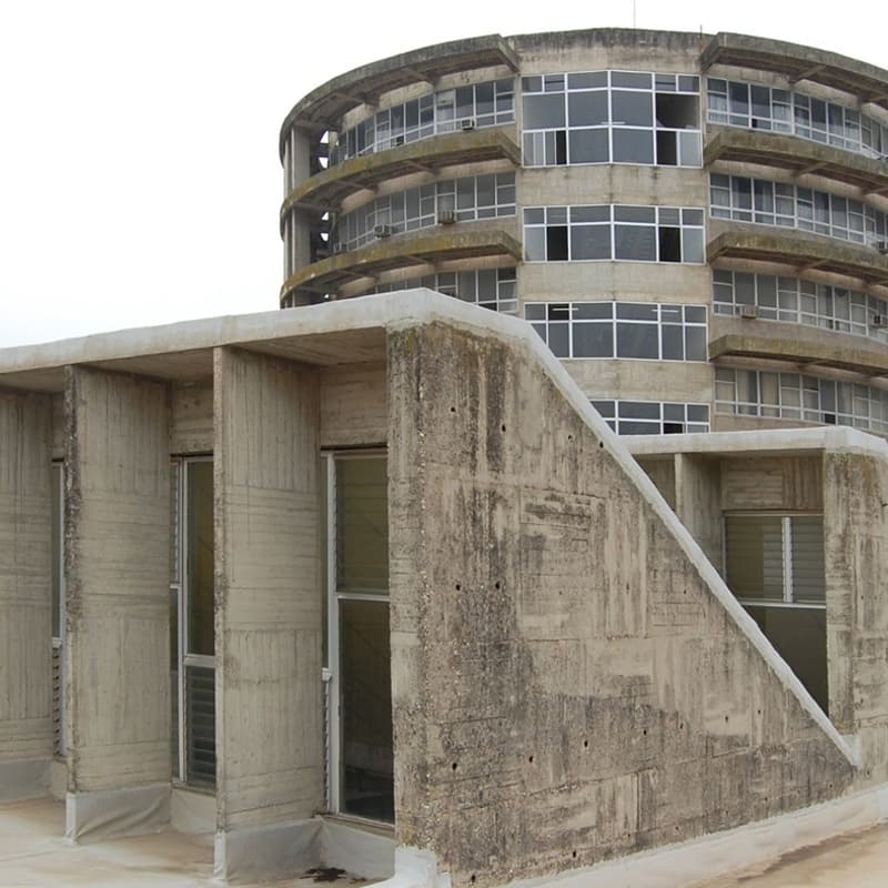 Cover Image for La memoria de la modernidad en Córdoba II: De la Antigua Escuela de Agrónomos de Moreno Barberá al Campus Córdoba