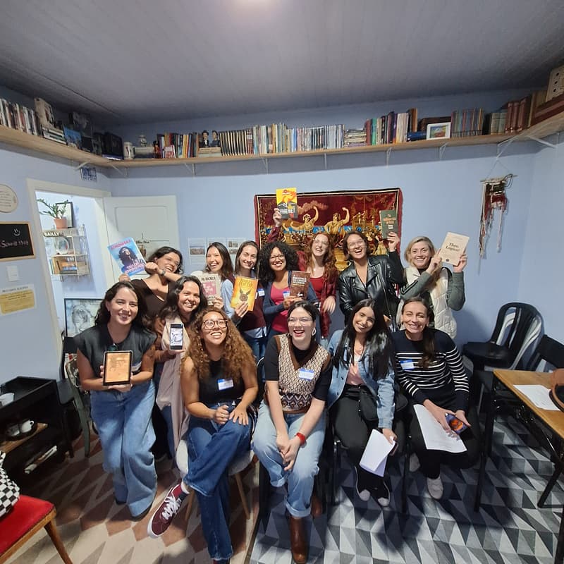 Cover Image for English Club no Sebo Pura Poesia - Outubro/26!