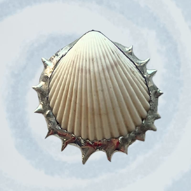 Cover Image for Intro to Soft Solder: Mini Frames, Gems & Shells