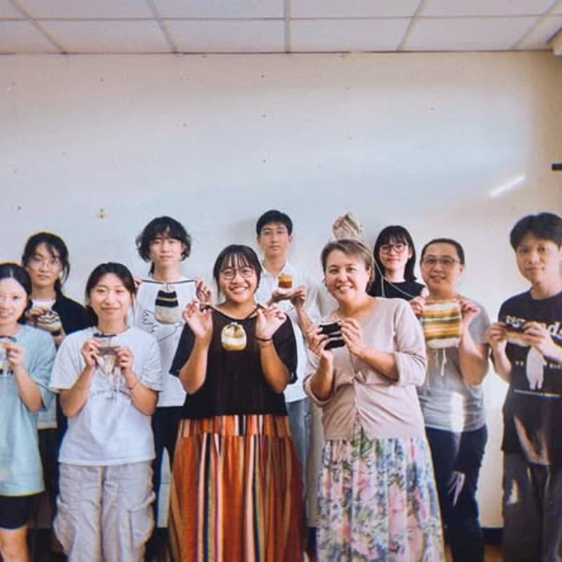 Cover Image for 《 縫進土地裡的禮物 》──手縫土地之珠拼布吊飾體驗