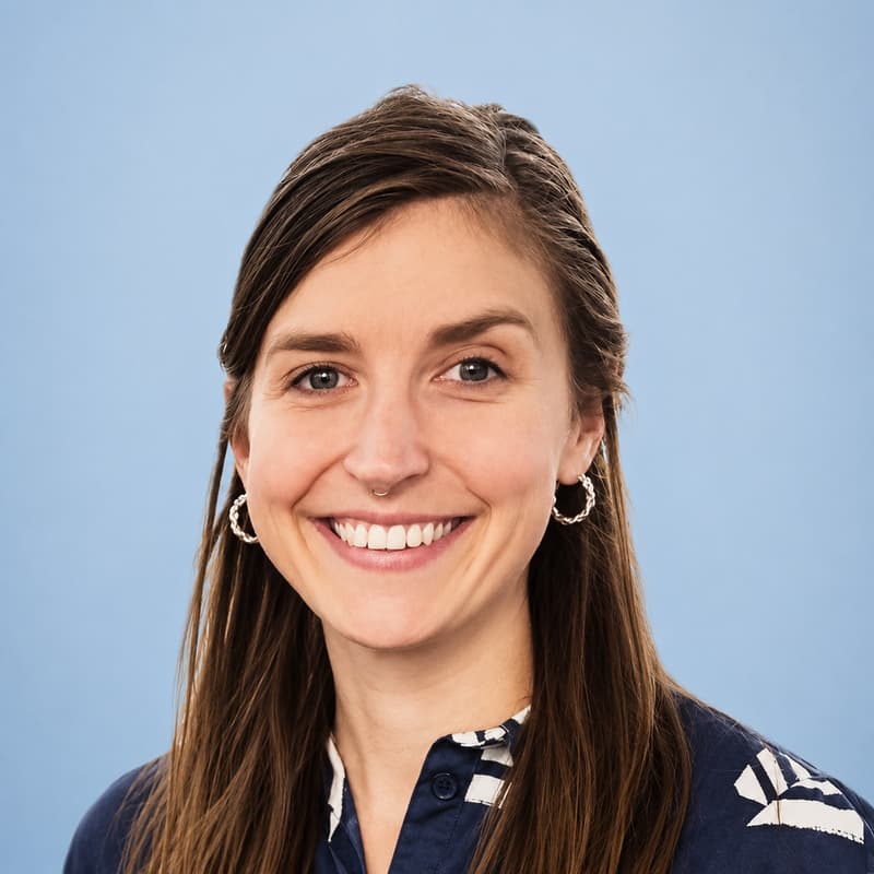 Cover Image for The B2B Renewal Playbook with Erin McMunn