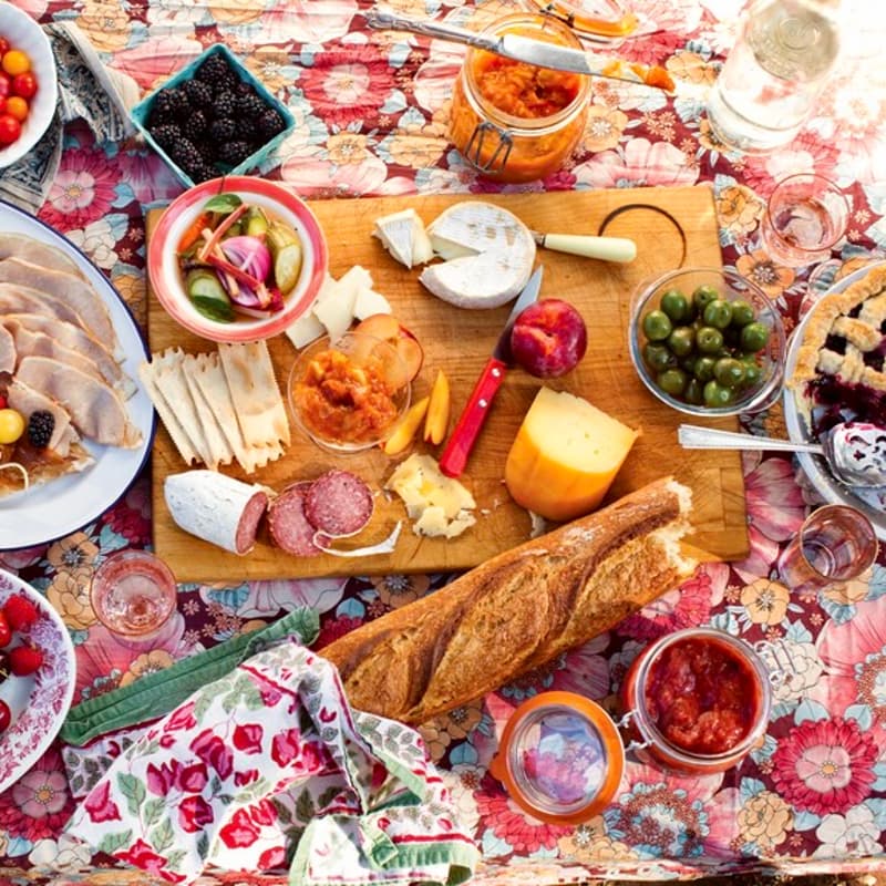 Cover Image for Cookbook Club Picnic 🧺 📖