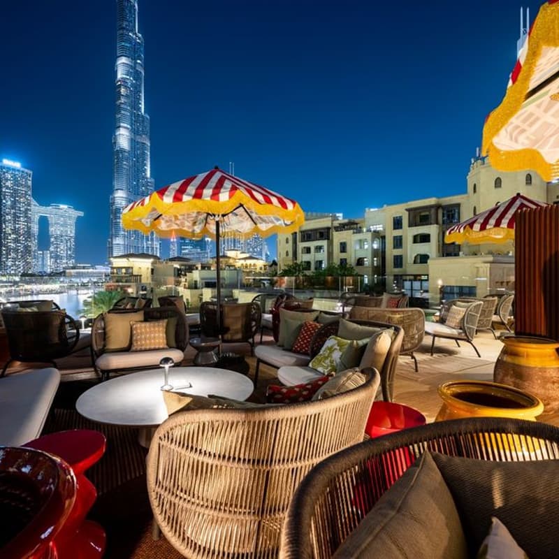 Cover Image for Entrepreneurs' Sunset Hotel