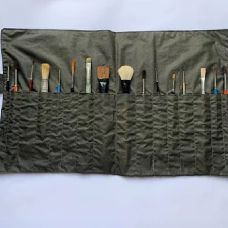 Cover Image for Make a Paintbrush/Make Up Roll