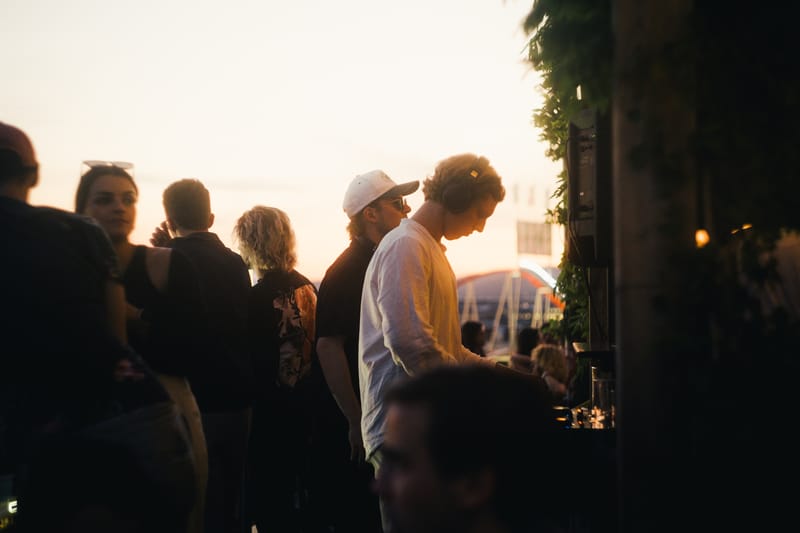 Rooftop Live Music: Disco-House with Of Blonde