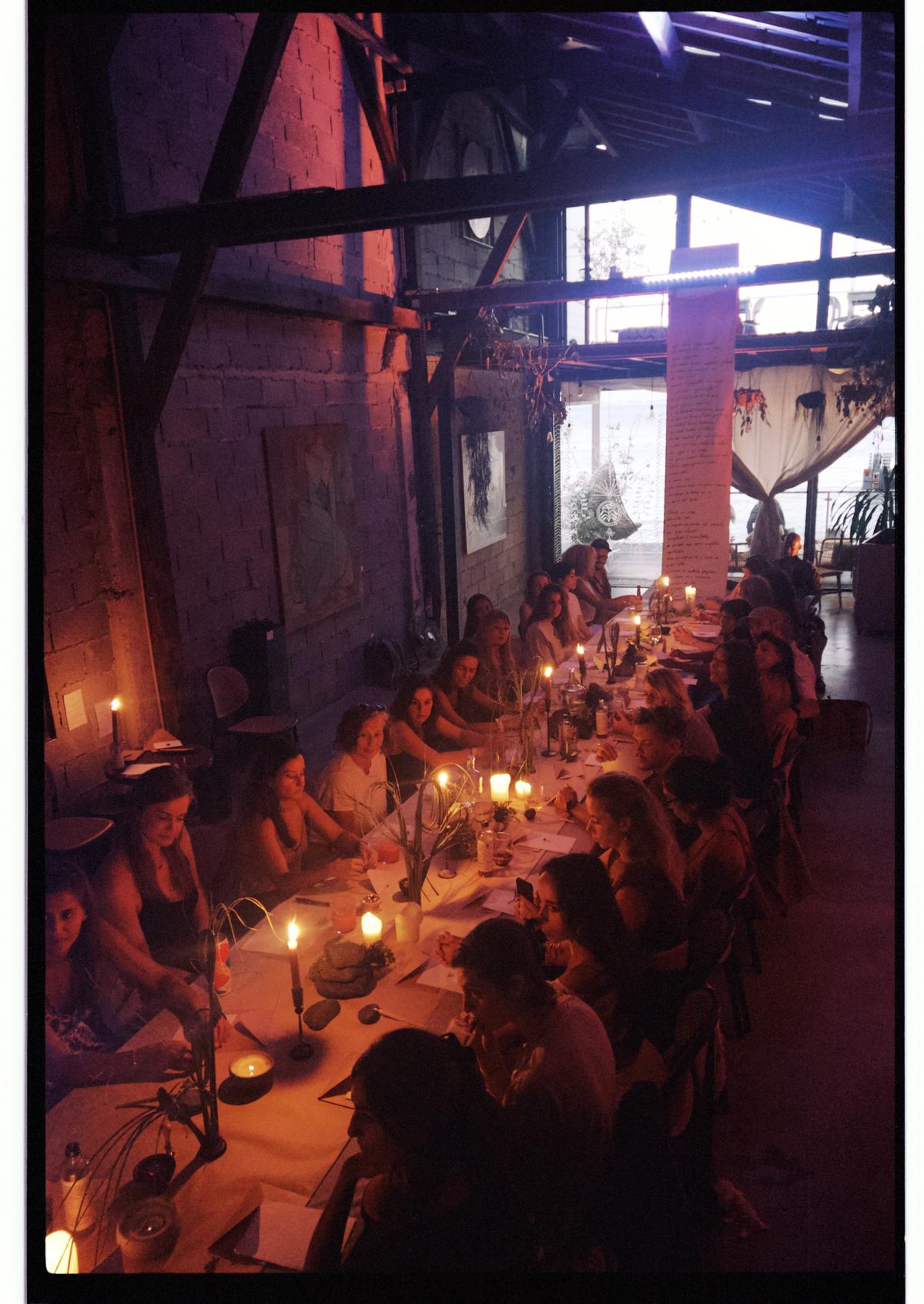 listen: blindfolded dining, music and tea