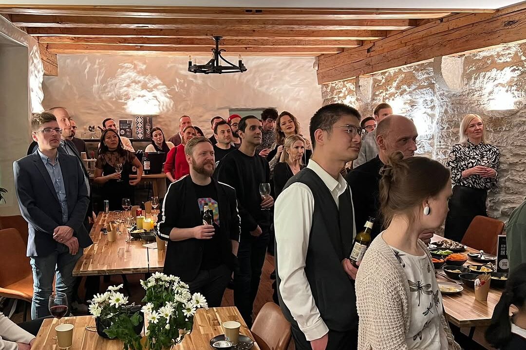Founder Pitch Fridays at fraqmented