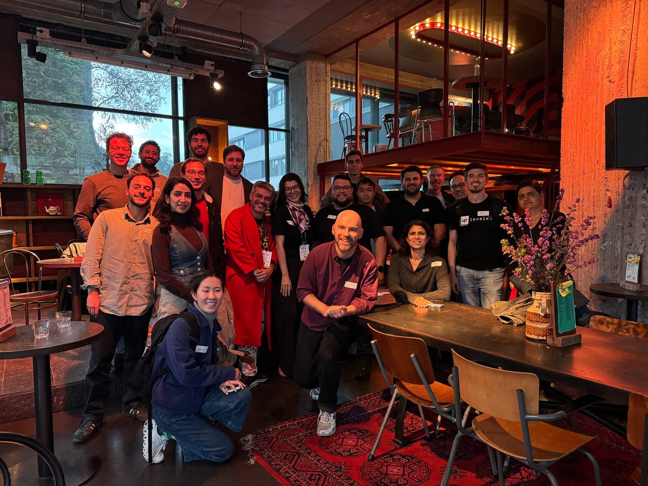 Vibe Coding Meetup: How to AI (Show & Tell Edition) 🚀✨ 🏳️🌈