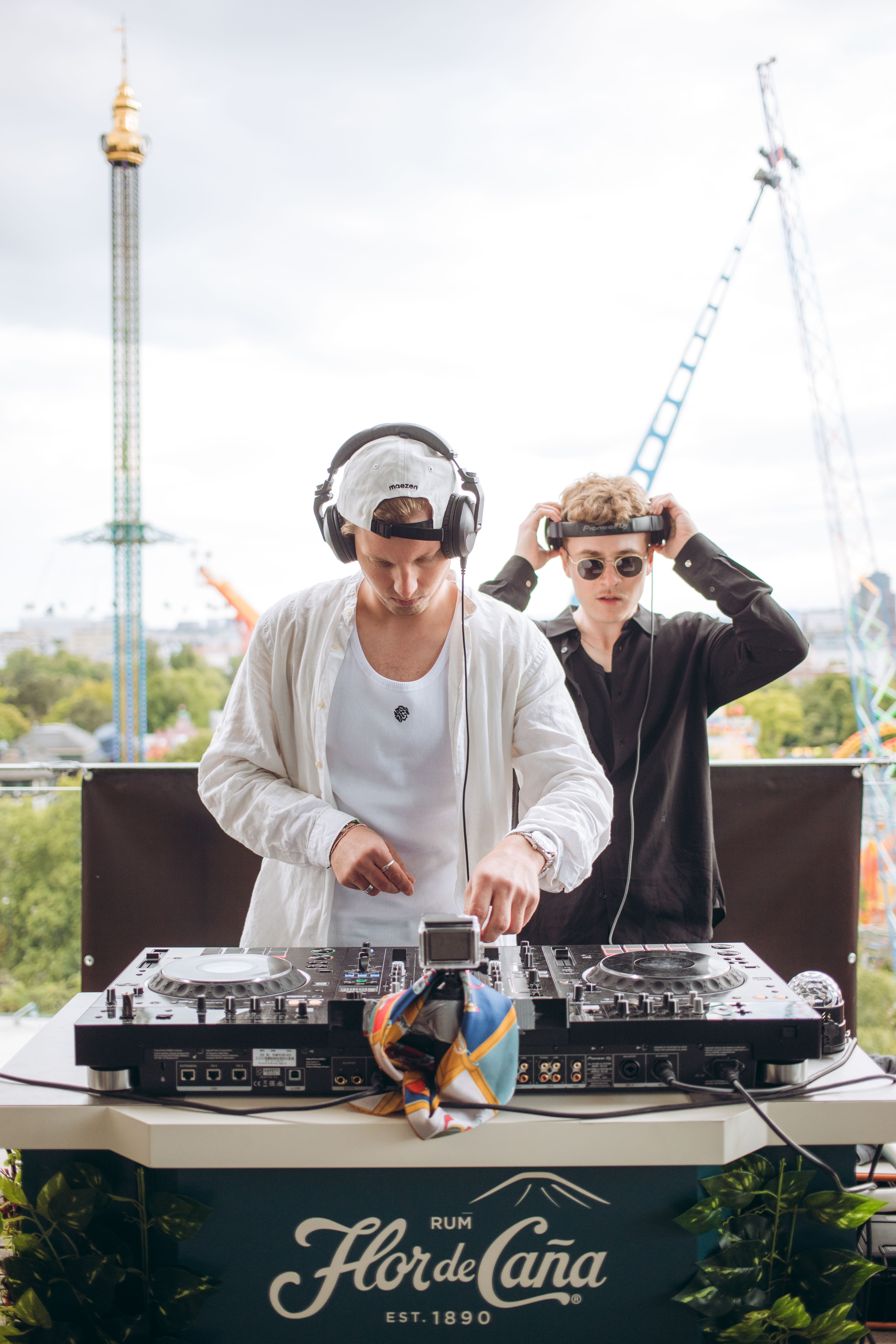 Rooftop Live Music with Of Blonde