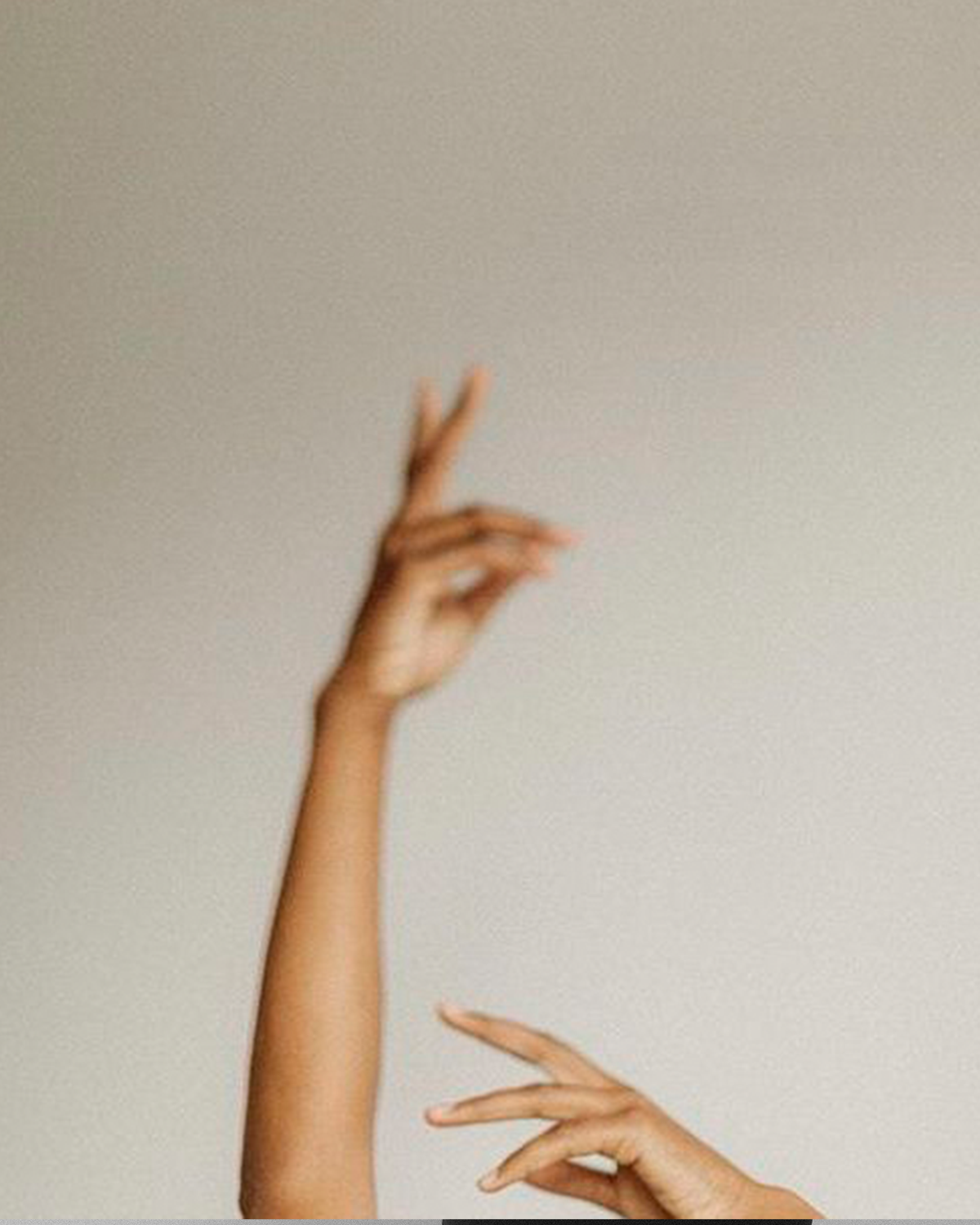 FLUIR Y SOLTAR_ vinyasa yoga