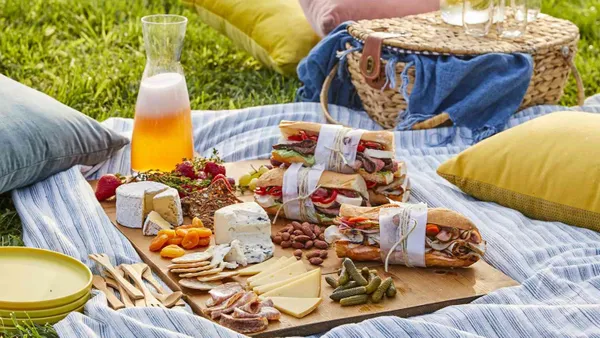 Tech Parliament                Summer's Eve Potluck Picnic