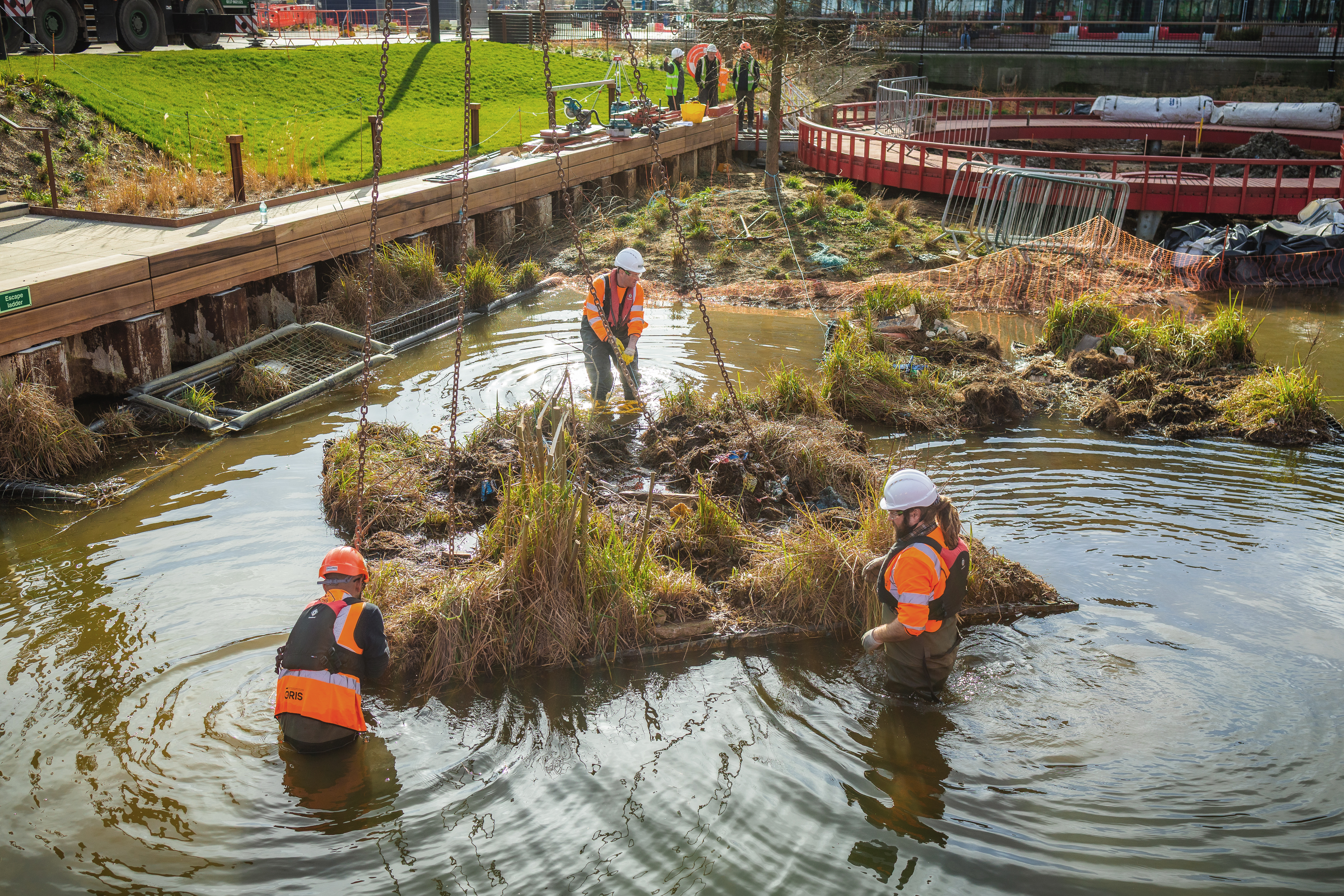 Business, infrastructure and the future of water: navigating reform