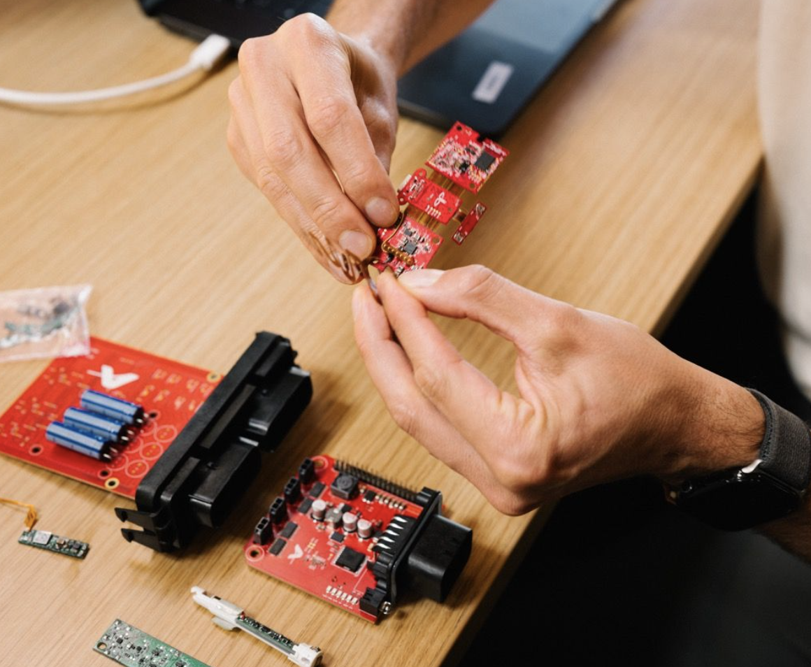 Build Night: Enclosure Design for PCBS with Flux AI