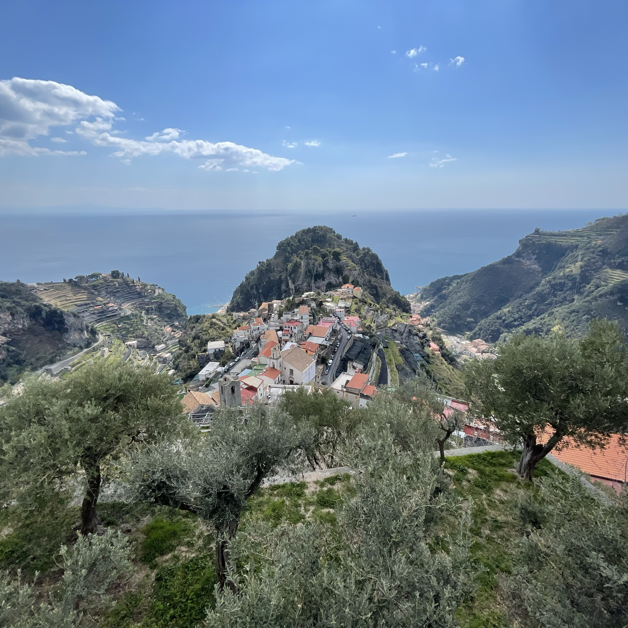Da Ravello ad Amalfi via Scala e Valle delle Ferriere: la camminata delle meraviglie 🌿🏳️‍🌈