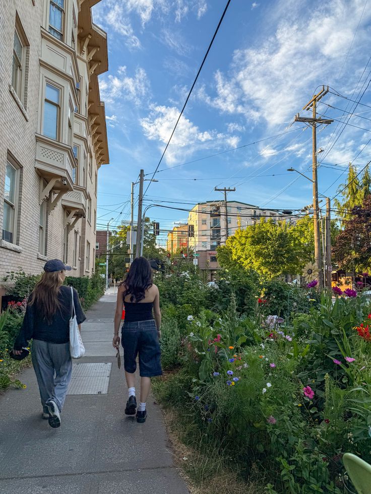 the eldest daughters walk β seattle πΆββοΈ