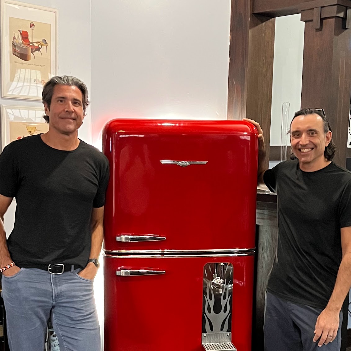Fridgeside! Bootstrap נגד VC עם רוב וקריס טיילור (מייסדים)